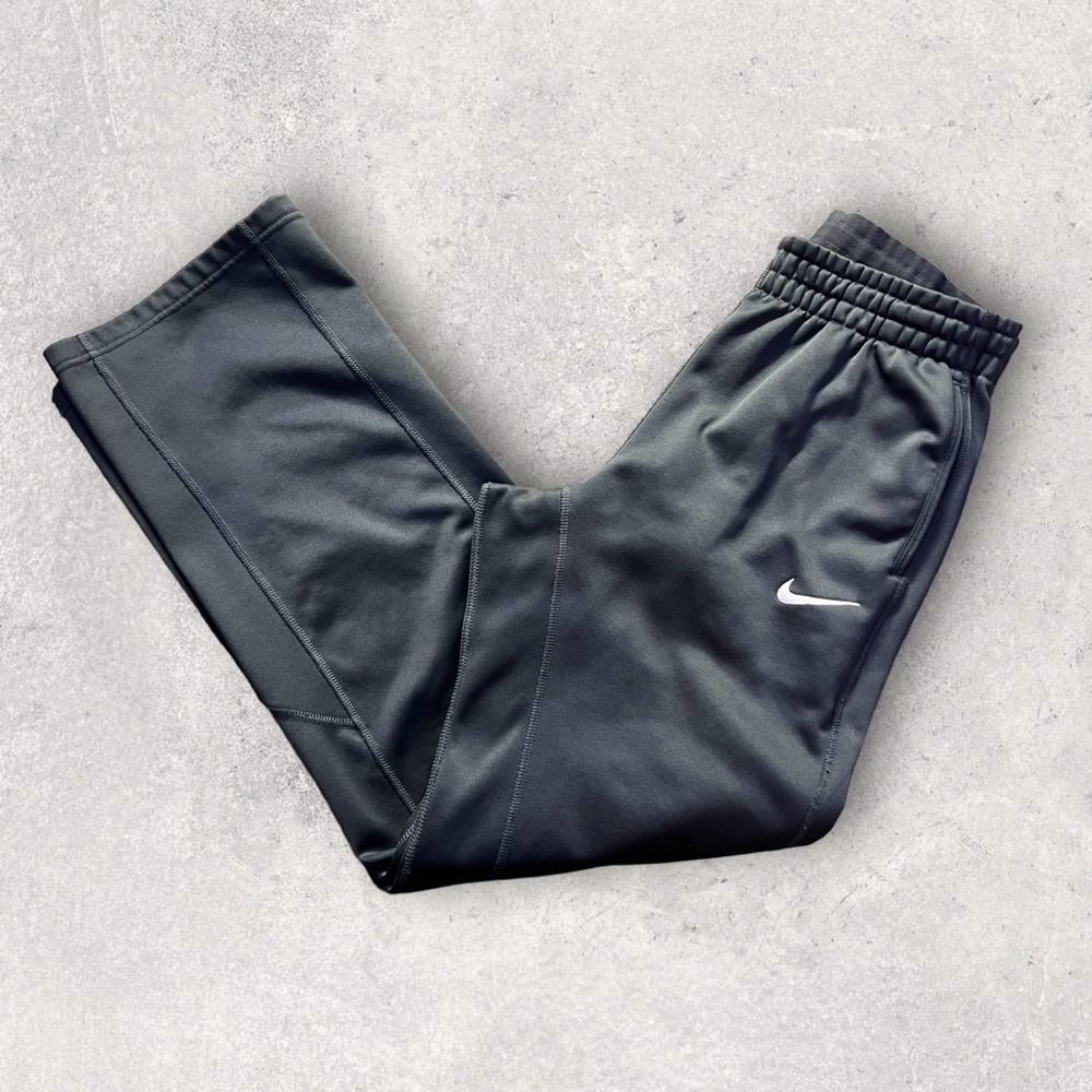 Nike Dri Fit Embroidered Logo Sweatpants Grey